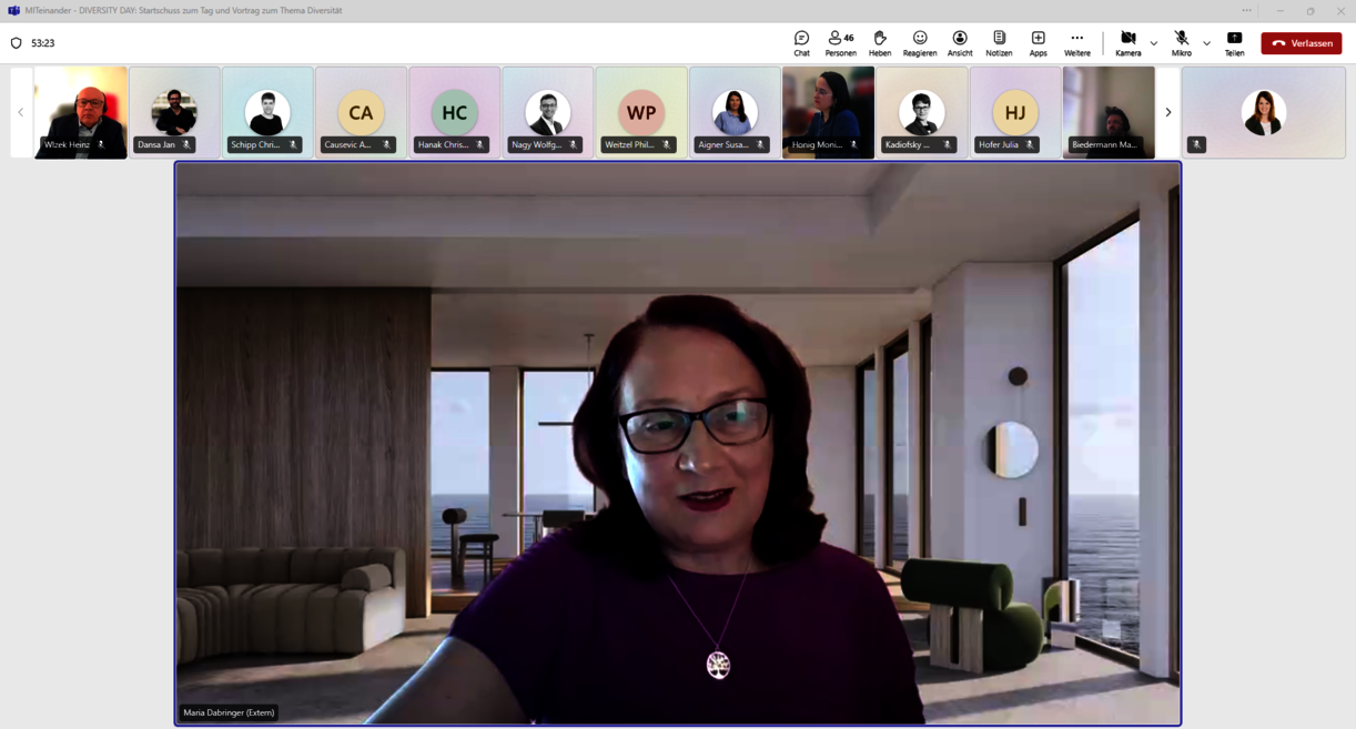 Maria Dabinger, Vortragende, im Porträtbild